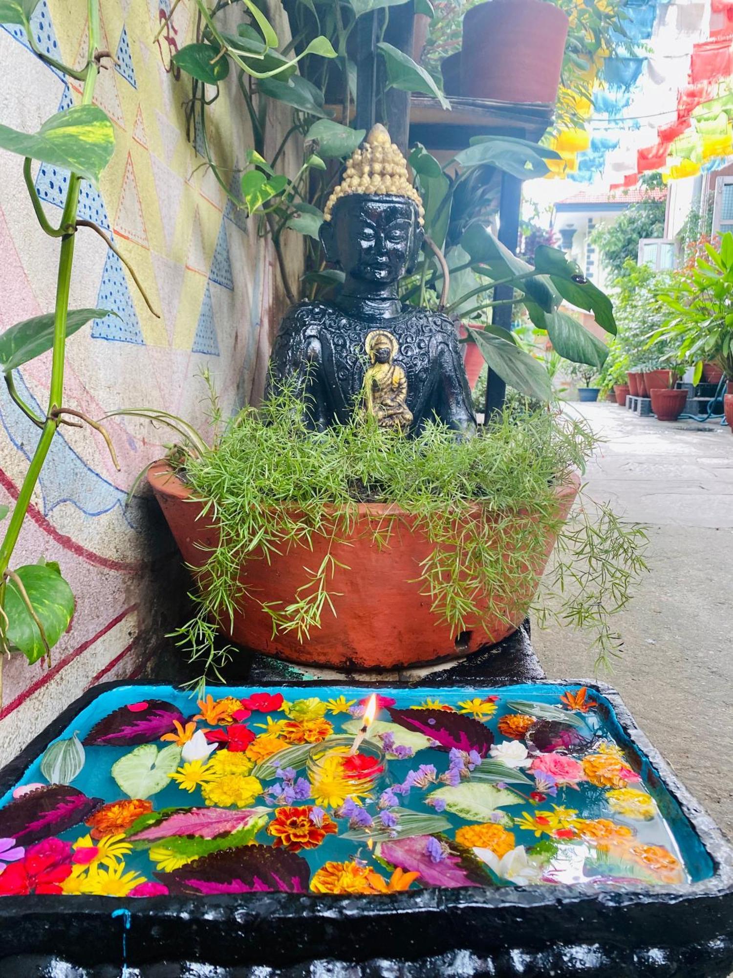 Yog Hostel Kathmandu Exterior foto