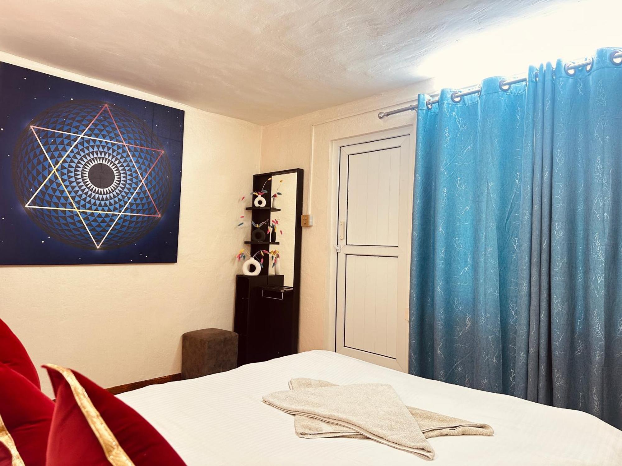 Yog Hostel Kathmandu Exterior foto